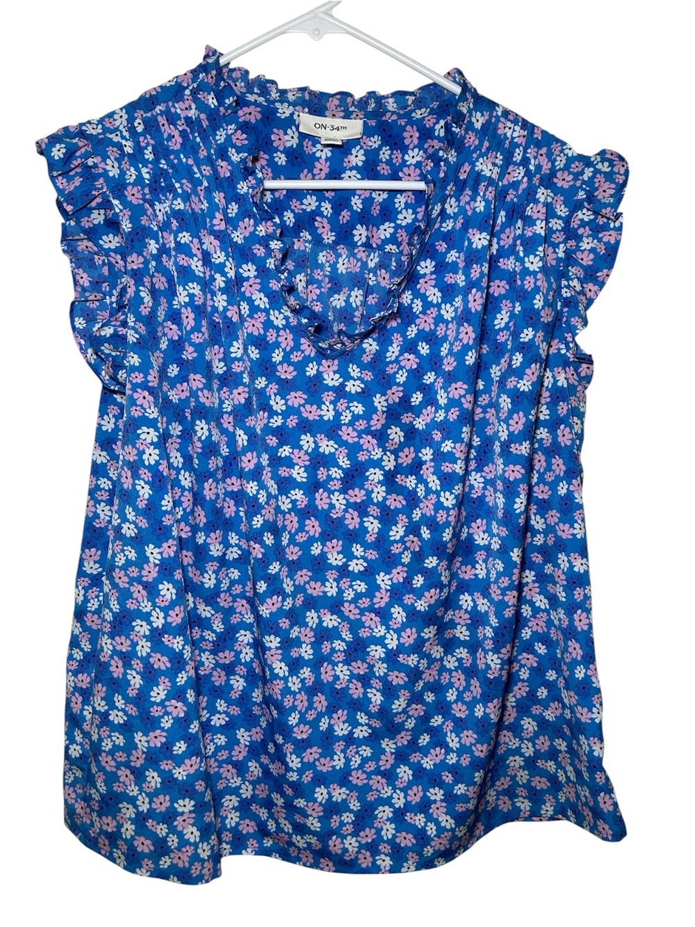 On 34th Blue Floral Ruffle Sleeve Women's Top XL Work Office Beach Casual Girly